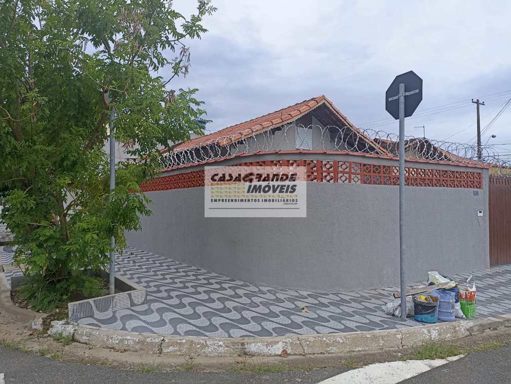 Casa em Praia Grande, no bairro Maracanã