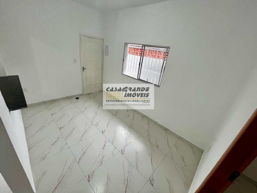 Casa em Praia Grande, no bairro Maracanã