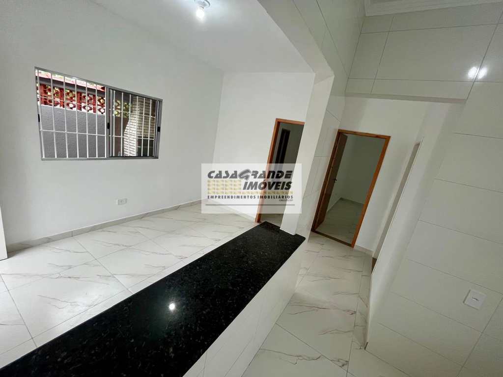 Casa em Praia Grande, no bairro Maracanã