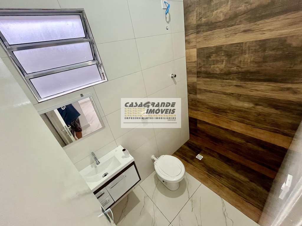 Casa em Praia Grande, no bairro Maracanã