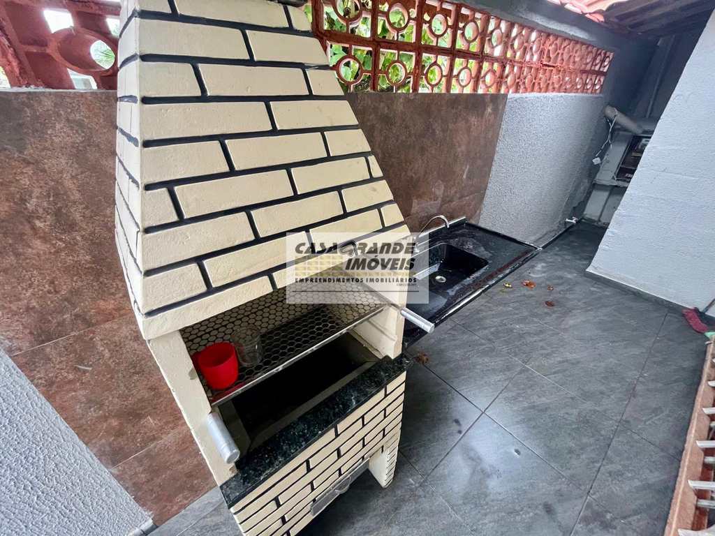 Casa em Praia Grande, no bairro Maracanã