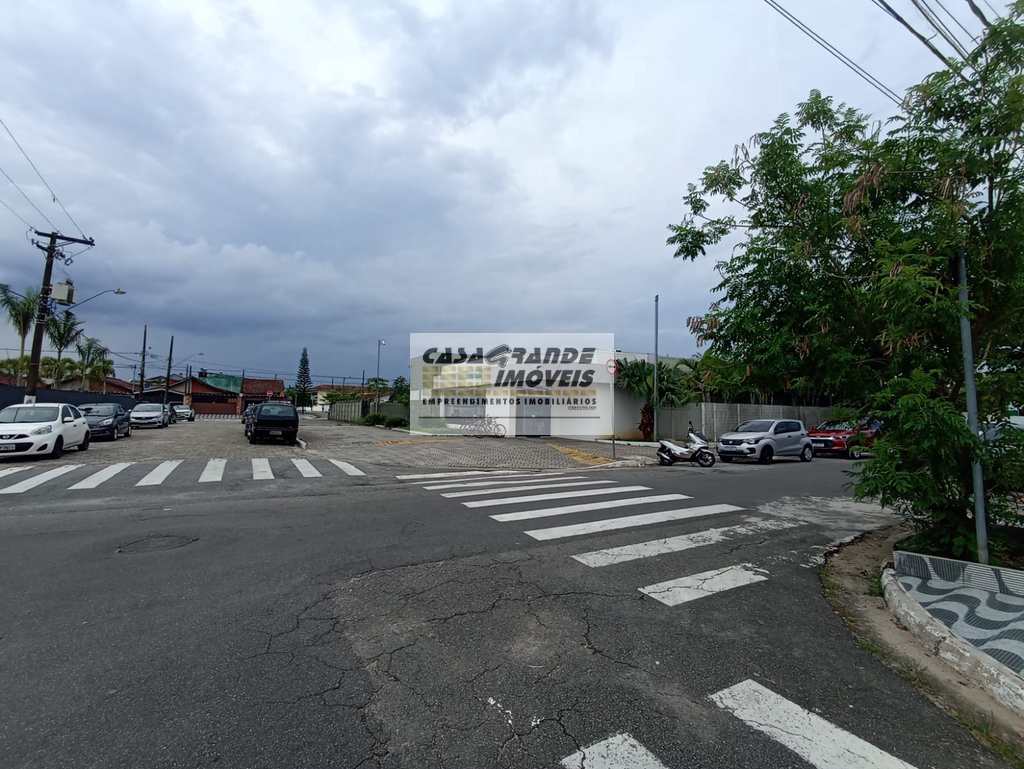 Casa em Praia Grande, no bairro Maracanã