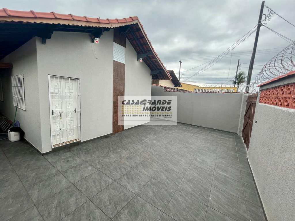 Casa em Praia Grande, no bairro Maracanã