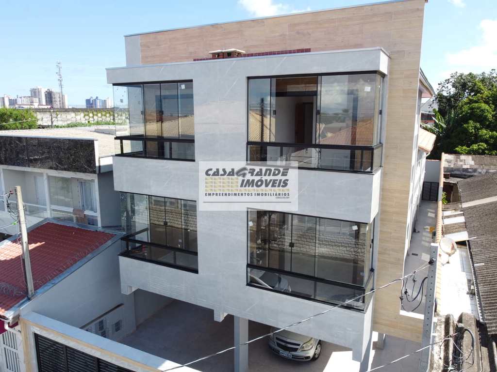 Casa de Condomínio em Praia Grande, no bairro Samambaia
