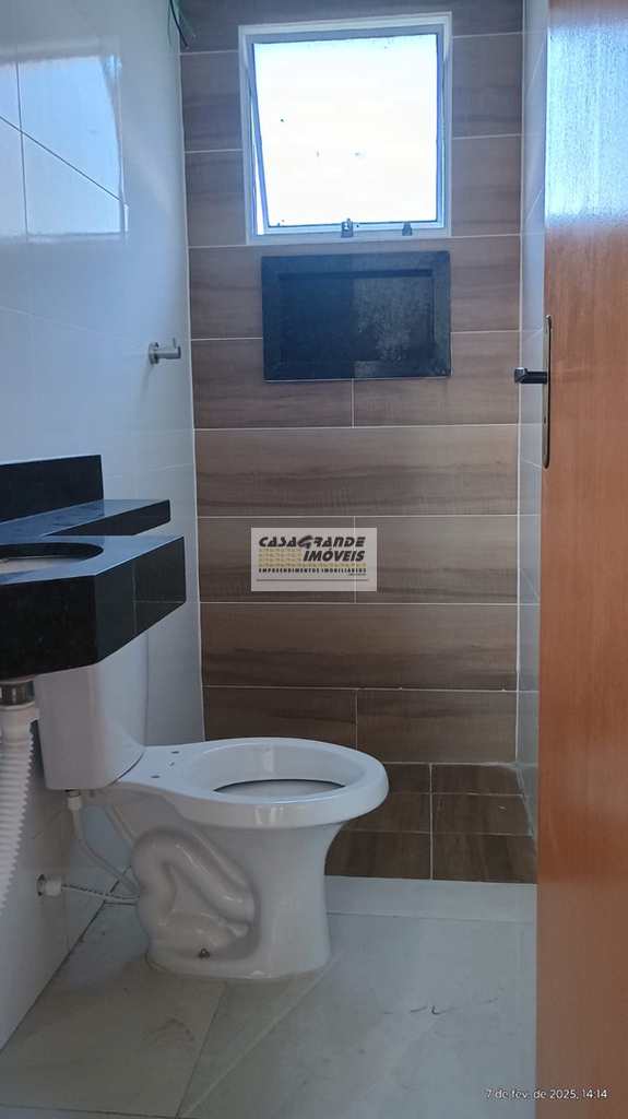Casa de Condomínio em Praia Grande, no bairro Samambaia