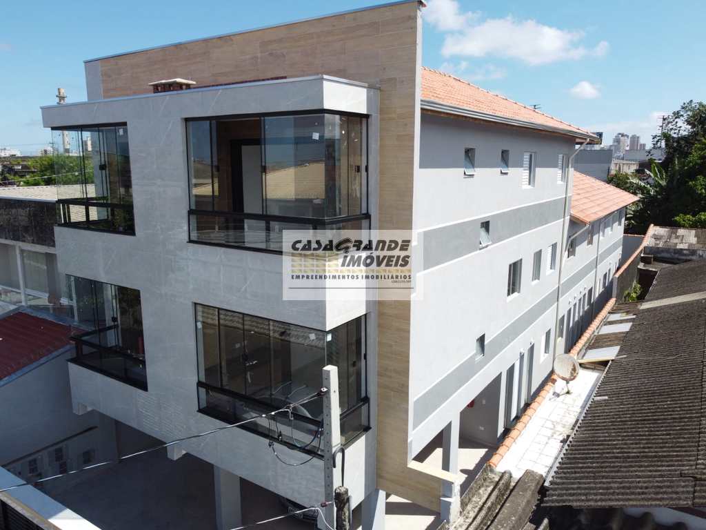 Casa de Condomínio em Praia Grande, no bairro Samambaia