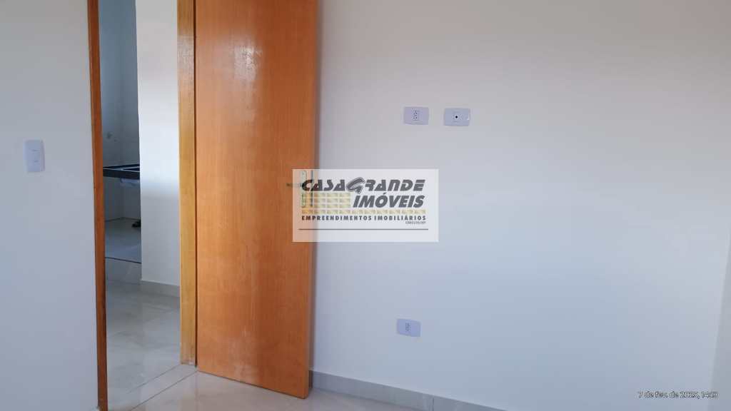 Casa de Condomínio em Praia Grande, no bairro Samambaia