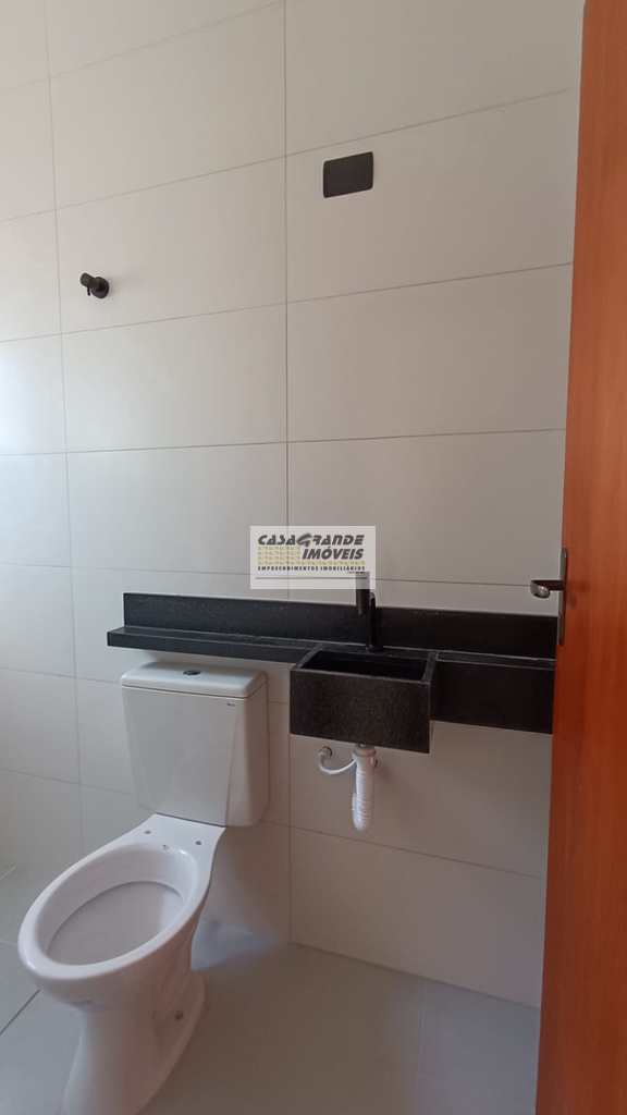 Casa de Condomínio em Praia Grande, no bairro Tupi
