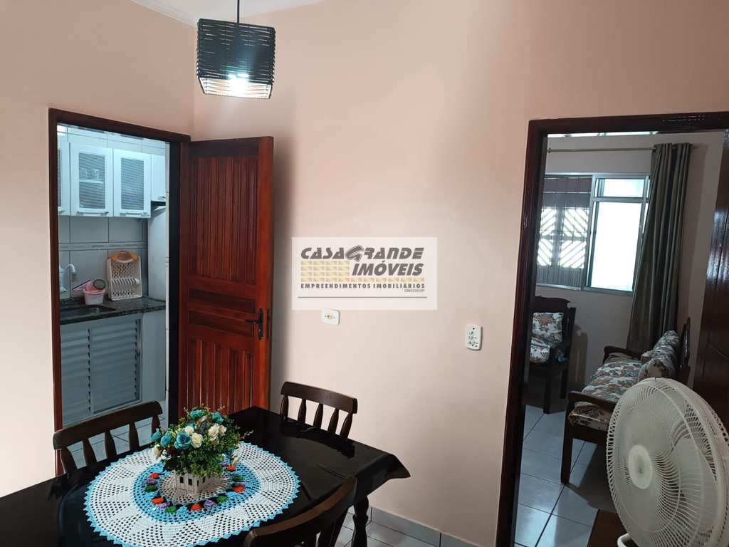 Casa em Praia Grande, no bairro Maracanã