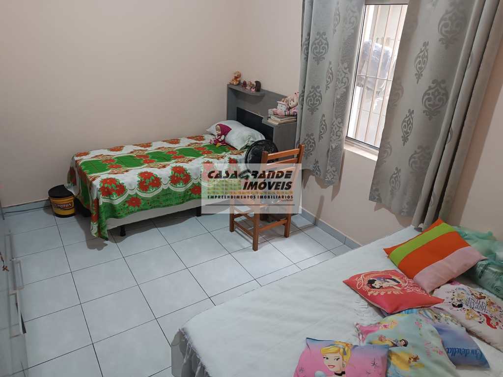 Casa em Praia Grande, no bairro Maracanã