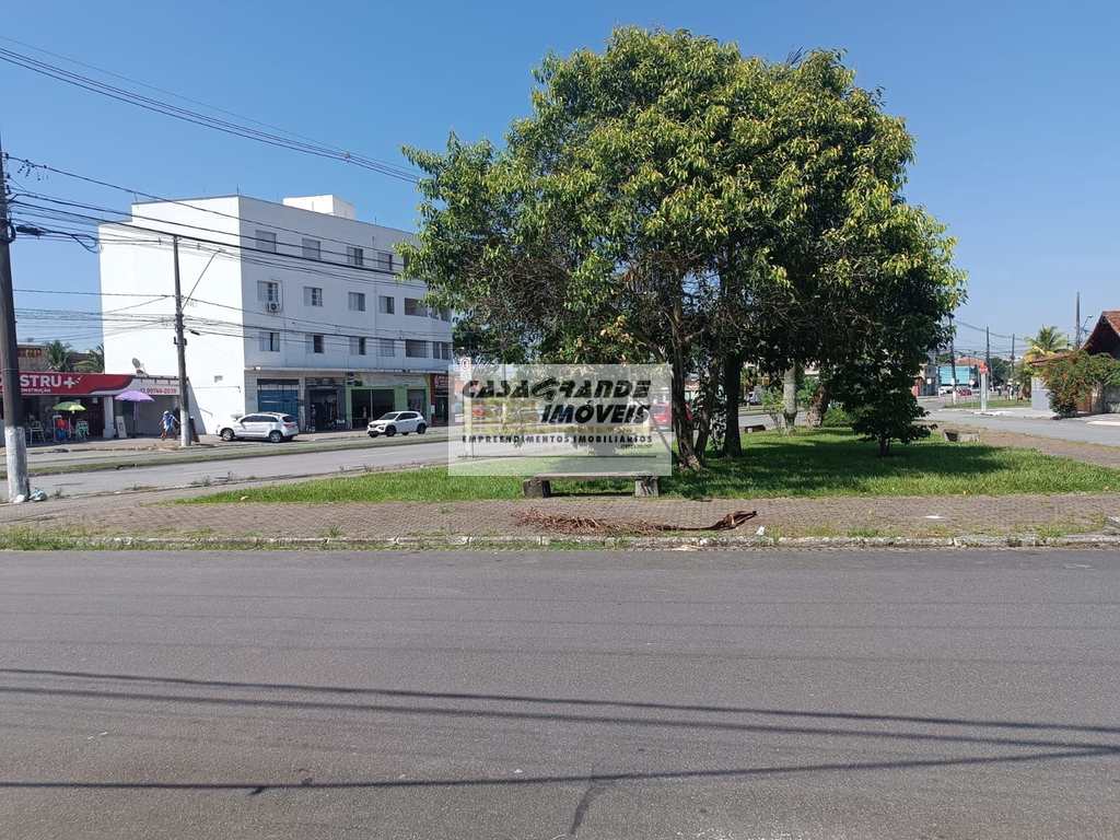 Casa em Praia Grande, no bairro Maracanã