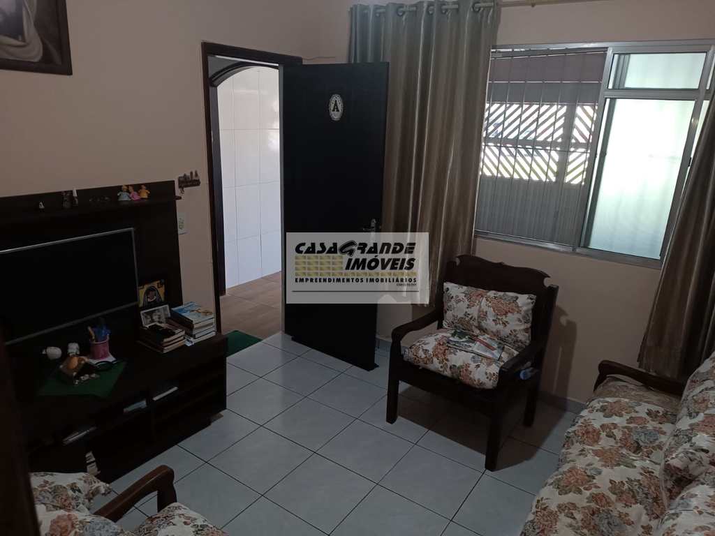 Casa em Praia Grande, no bairro Maracanã