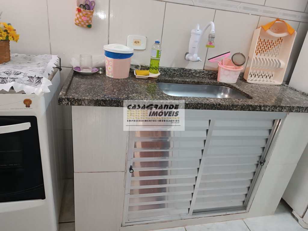 Casa em Praia Grande, no bairro Maracanã