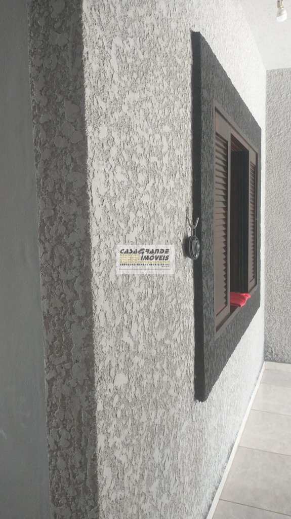 Casa em Praia Grande, no bairro Tupiry
