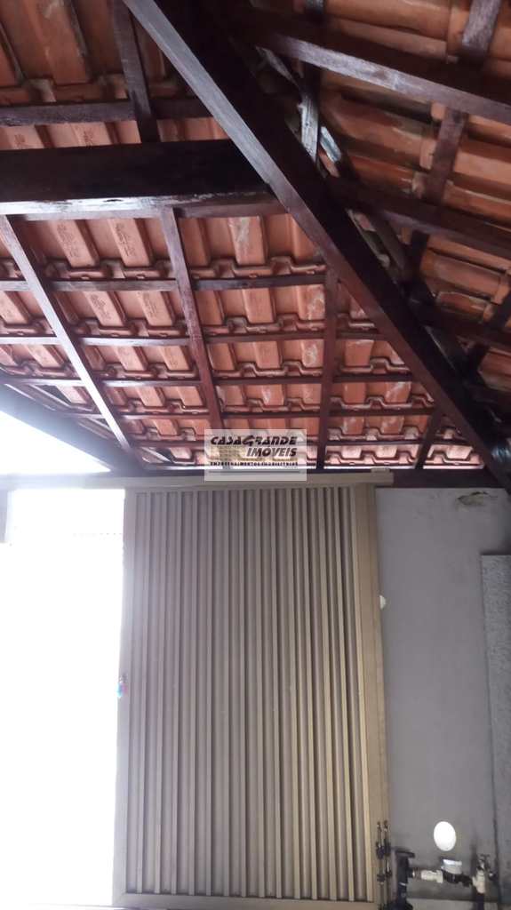 Casa em Praia Grande, no bairro Tupiry