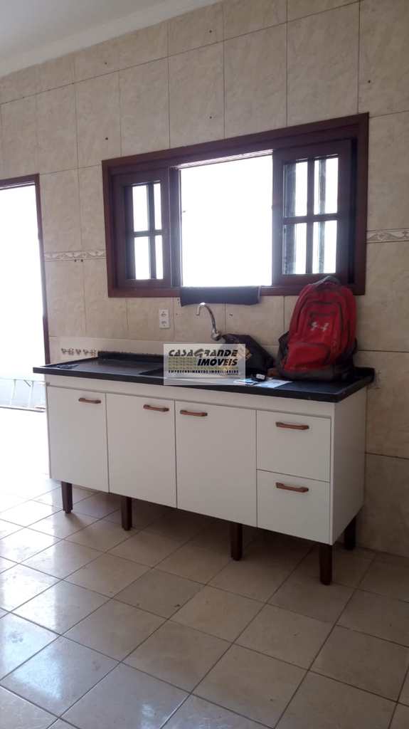 Casa em Praia Grande, no bairro Tupiry