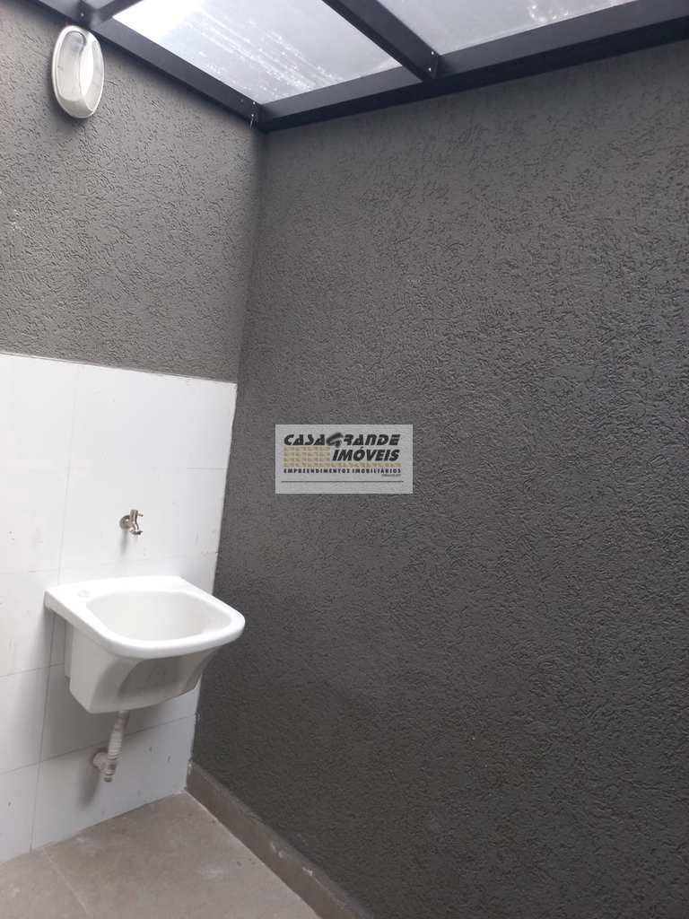 Sobrado de Condomínio em Praia Grande, no bairro Mirim