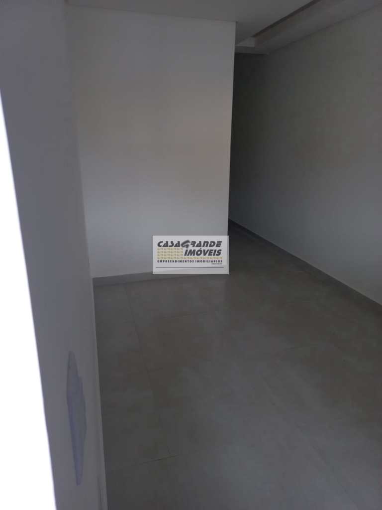 Sobrado de Condomínio em Praia Grande, no bairro Mirim
