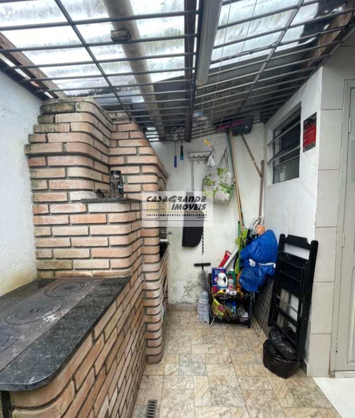 Casa em Praia Grande, no bairro Princesa