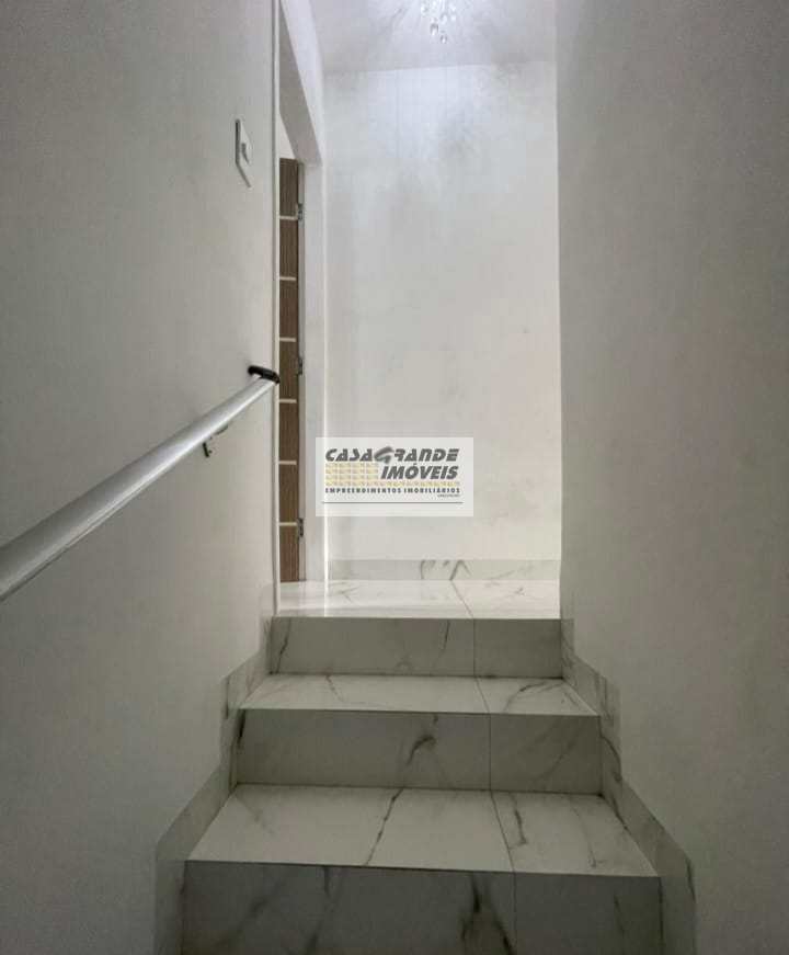 Casa em Praia Grande, no bairro Princesa