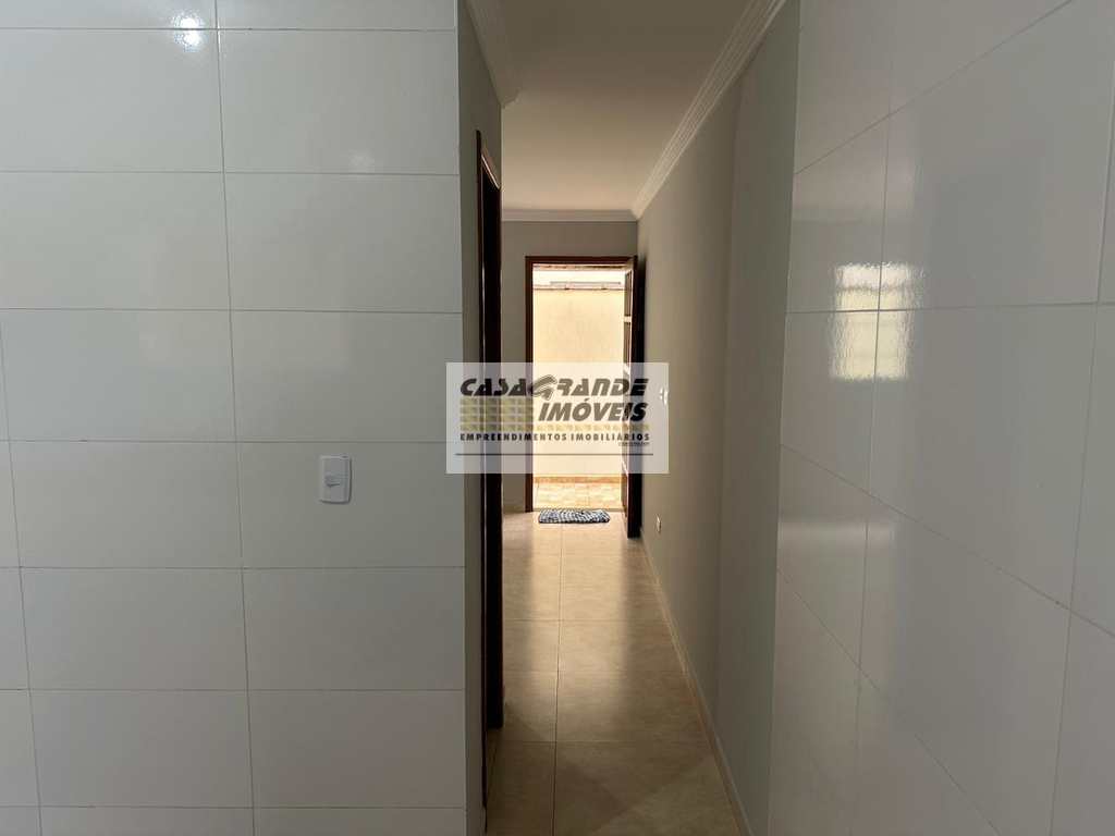 Casa de Condomínio em Praia Grande, no bairro Esmeralda