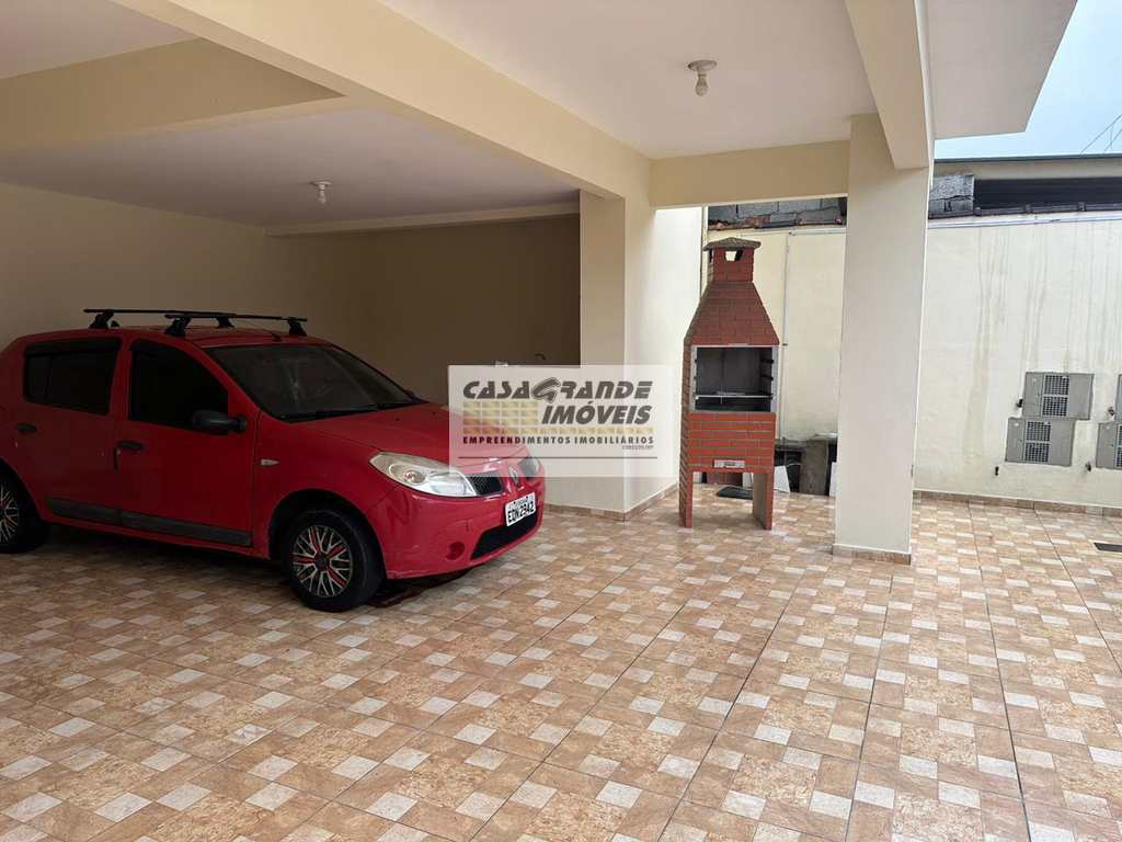 Casa de Condomínio em Praia Grande, no bairro Esmeralda