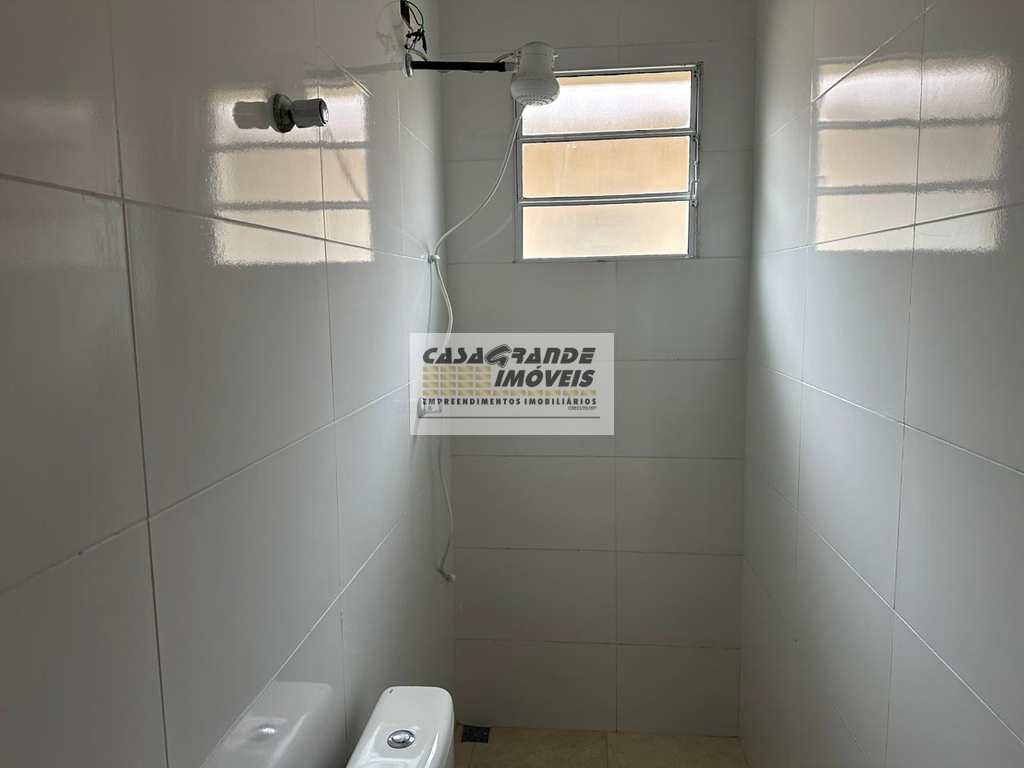 Casa de Condomínio em Praia Grande, no bairro Esmeralda