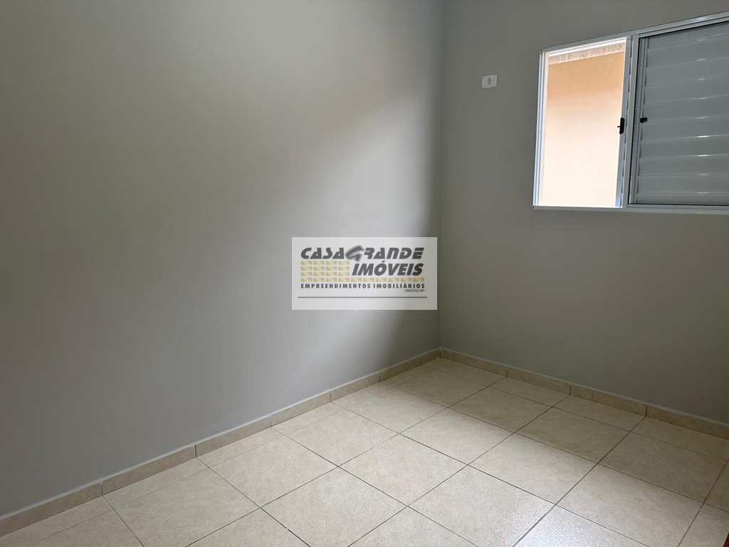 Casa de Condomínio em Praia Grande, no bairro Esmeralda