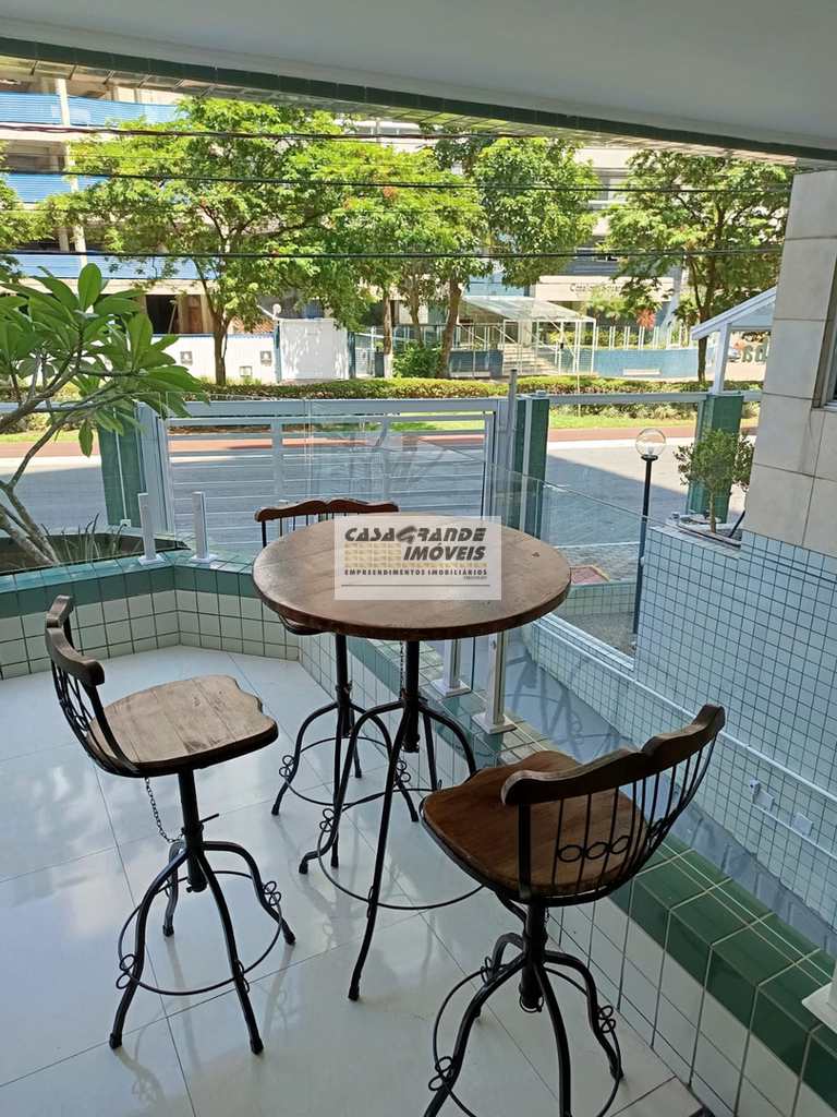 Apartamento em Praia Grande, no bairro Canto do Forte