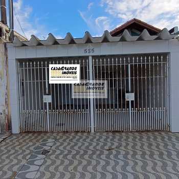 Casa em Praia Grande, bairro Maracanã