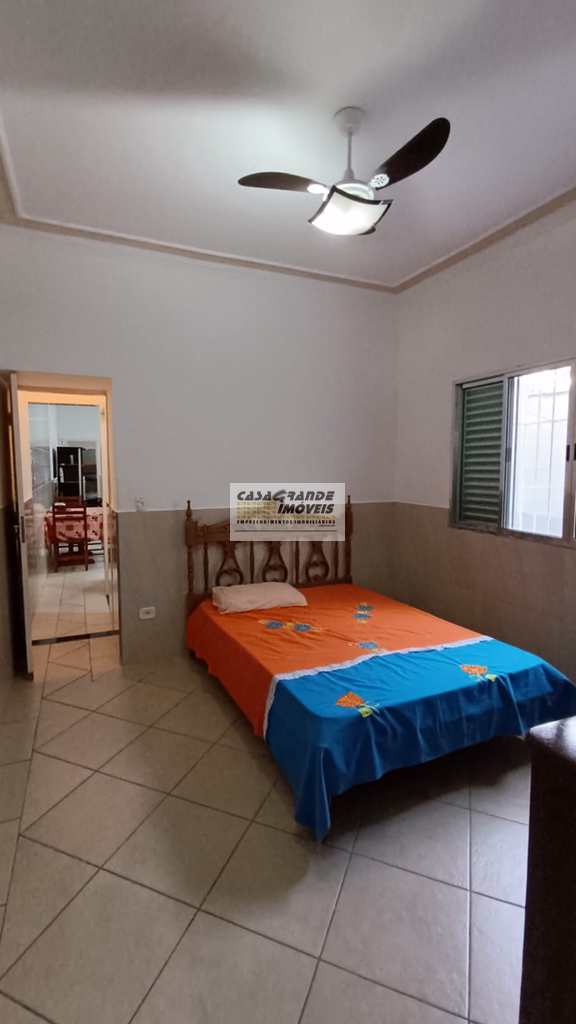 Casa em Praia Grande, no bairro Maracanã