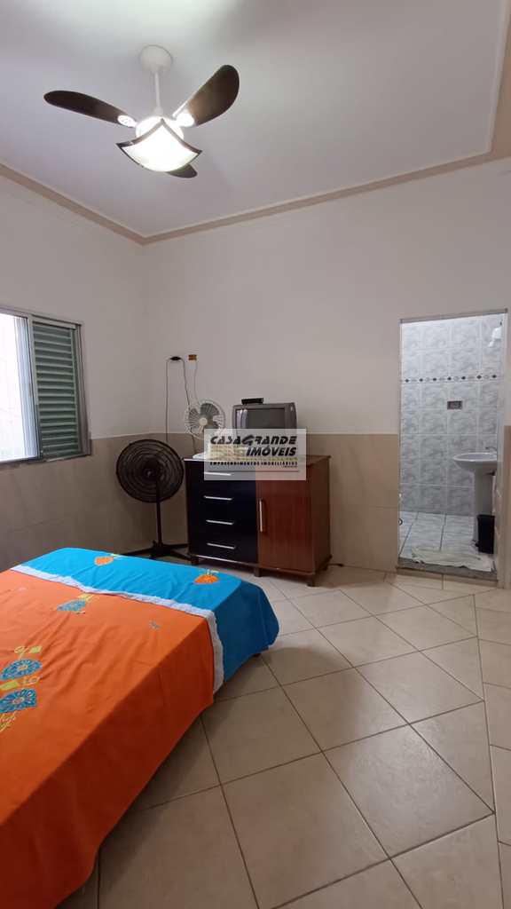 Casa em Praia Grande, no bairro Maracanã