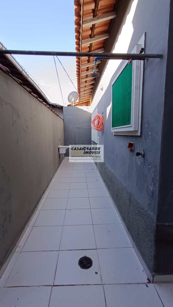 Casa em Praia Grande, no bairro Caiçara
