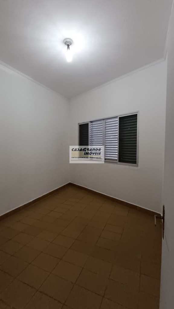 Casa em Praia Grande, no bairro Caiçara