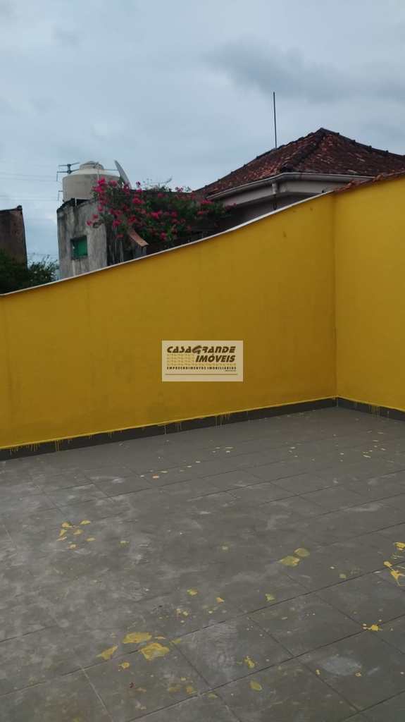 Sobrado em Praia Grande, no bairro Samambaia