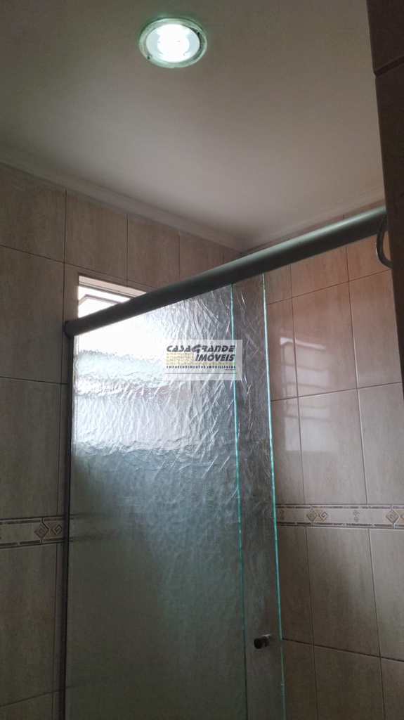 Sobrado em Praia Grande, no bairro Samambaia