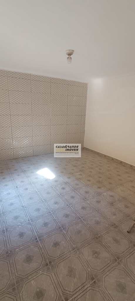 Sobrado em Praia Grande, no bairro Samambaia