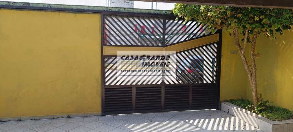 Sobrado em Praia Grande, no bairro Samambaia