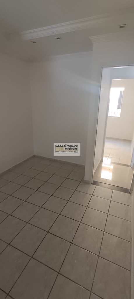 Sobrado em Praia Grande, no bairro Samambaia