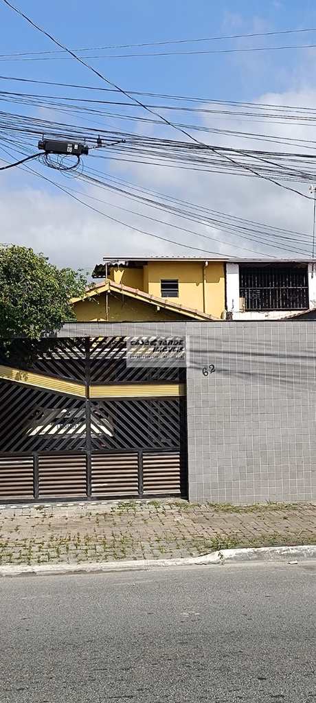 Sobrado em Praia Grande, no bairro Samambaia