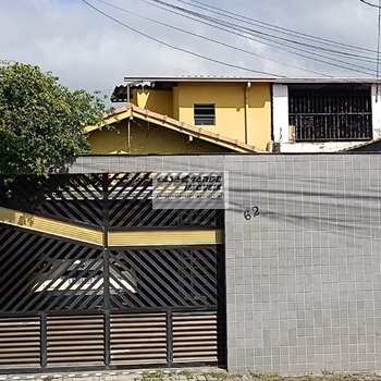 Sobrado em Praia Grande, bairro Samambaia