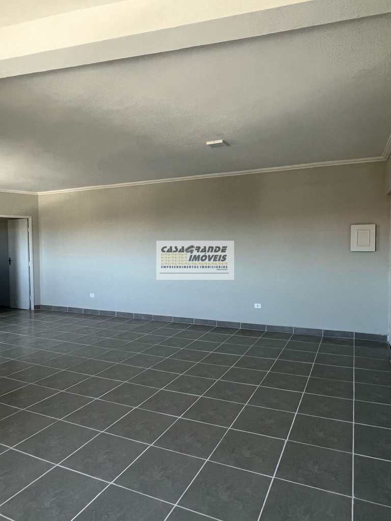 Sala Comercial em Praia Grande, no bairro Maracanã