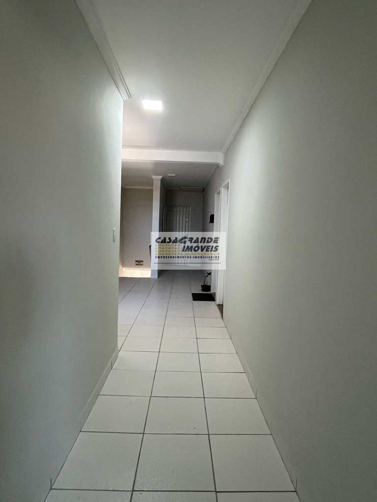 Sala Comercial em Praia Grande, no bairro Maracanã