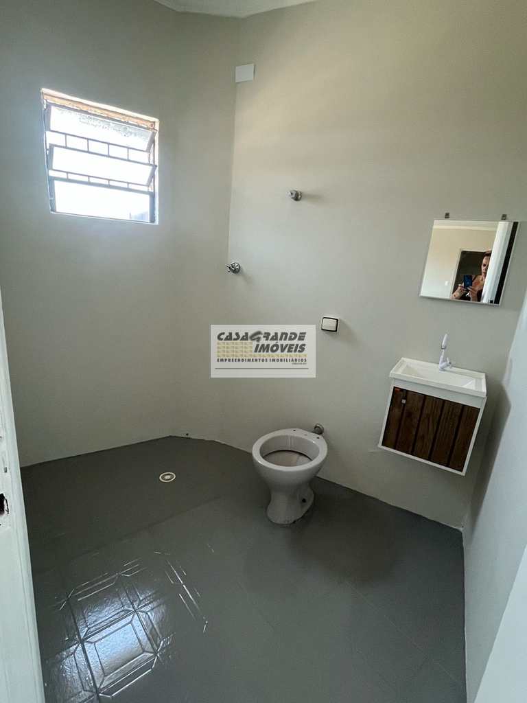 Sala Comercial em Praia Grande, no bairro Maracanã