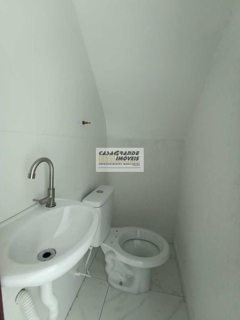 Casa de Condomínio em Praia Grande, no bairro Caiçara