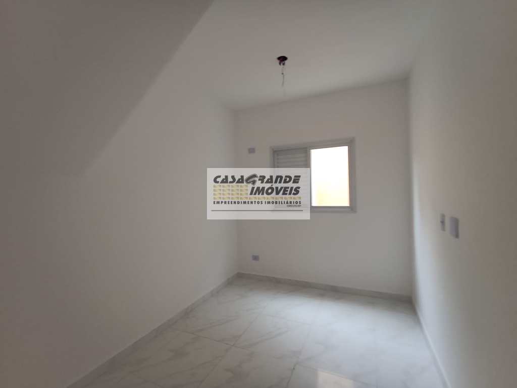Casa de Condomínio em Praia Grande, no bairro Caiçara
