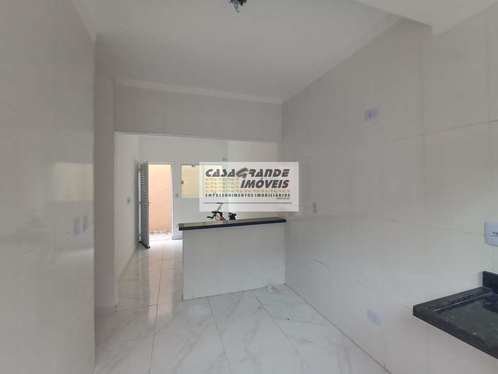 Casa de Condomínio em Praia Grande, no bairro Caiçara