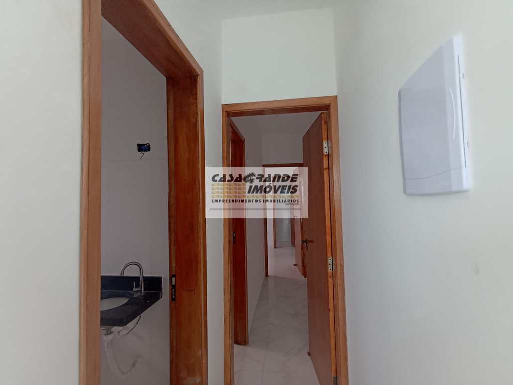 Casa de Condomínio em Praia Grande, no bairro Caiçara