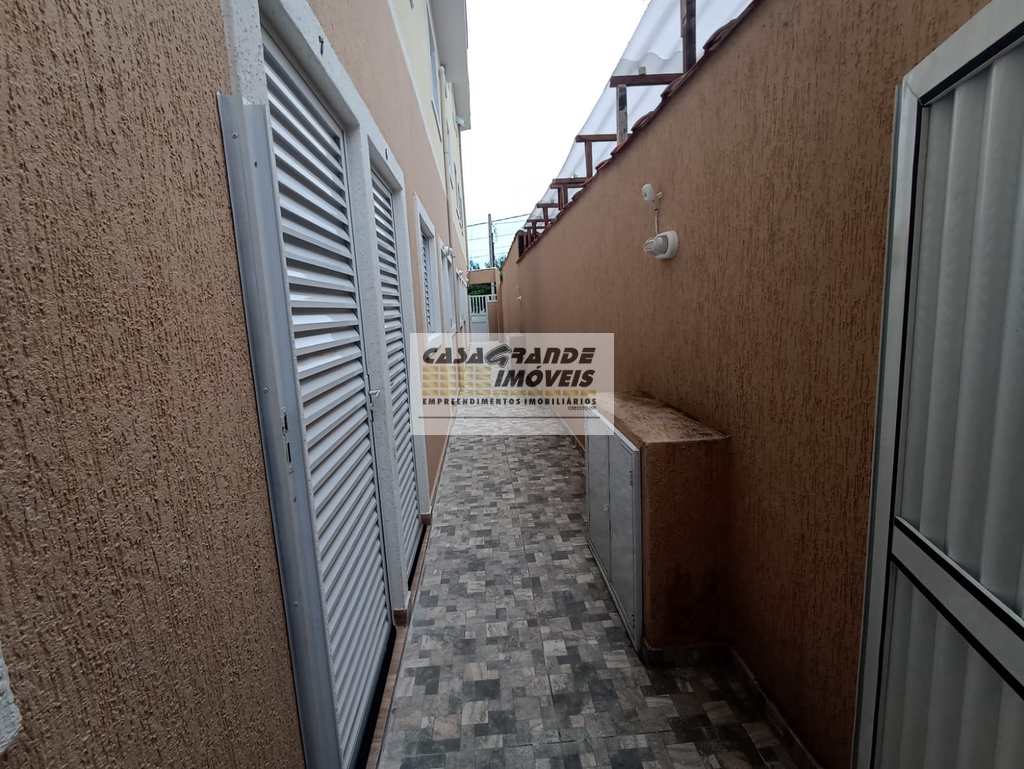 Casa de Condomínio em Praia Grande, no bairro Caiçara