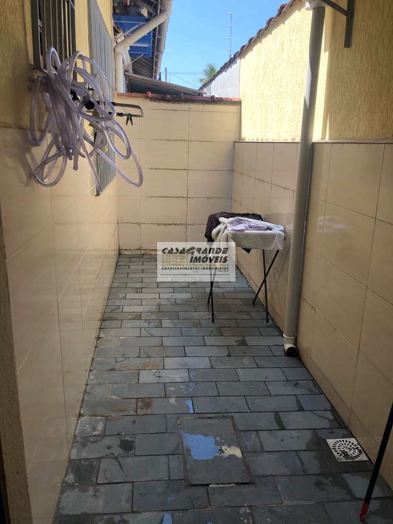 Casa de Condomínio em Praia Grande, no bairro Tupi